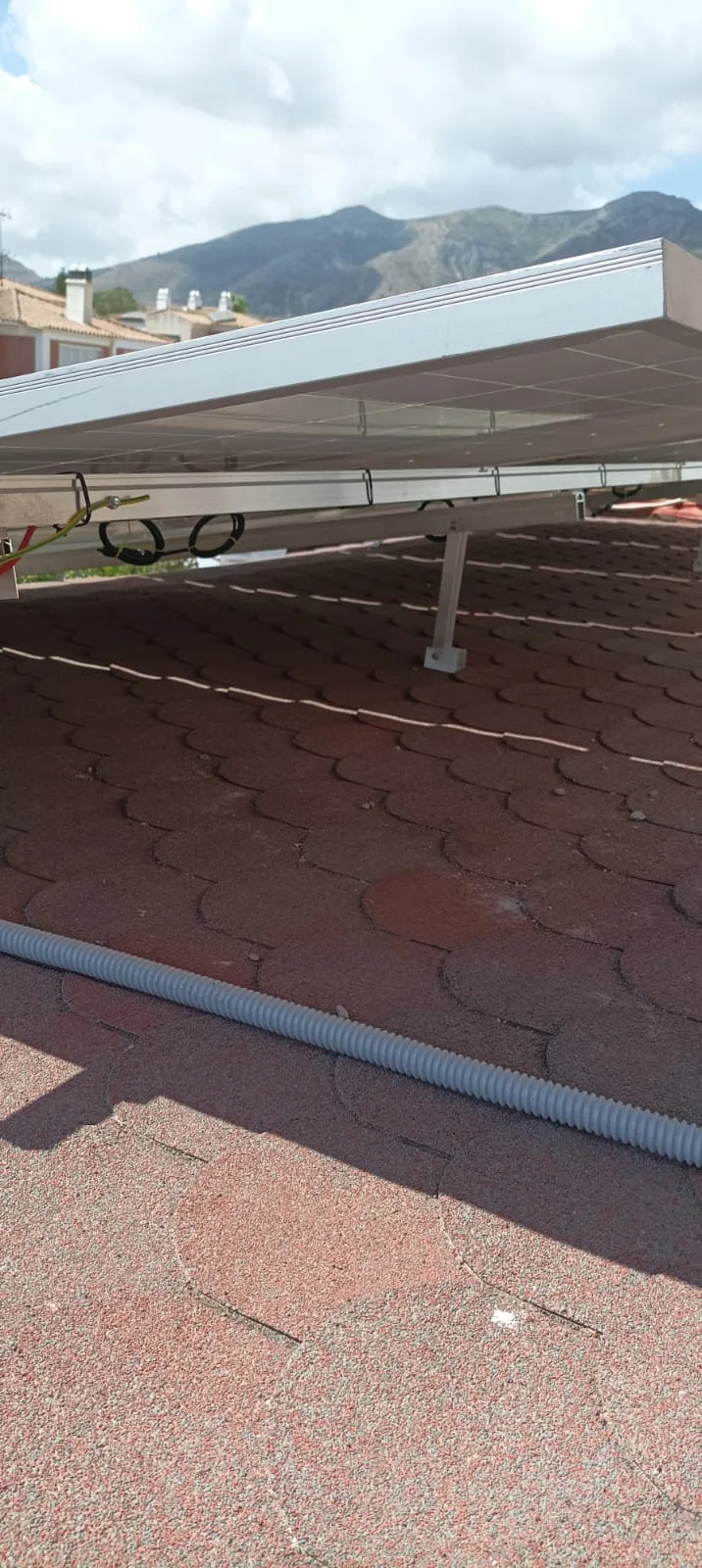 Instalación solar para piscina en Málaga: climatización y ahorro real
